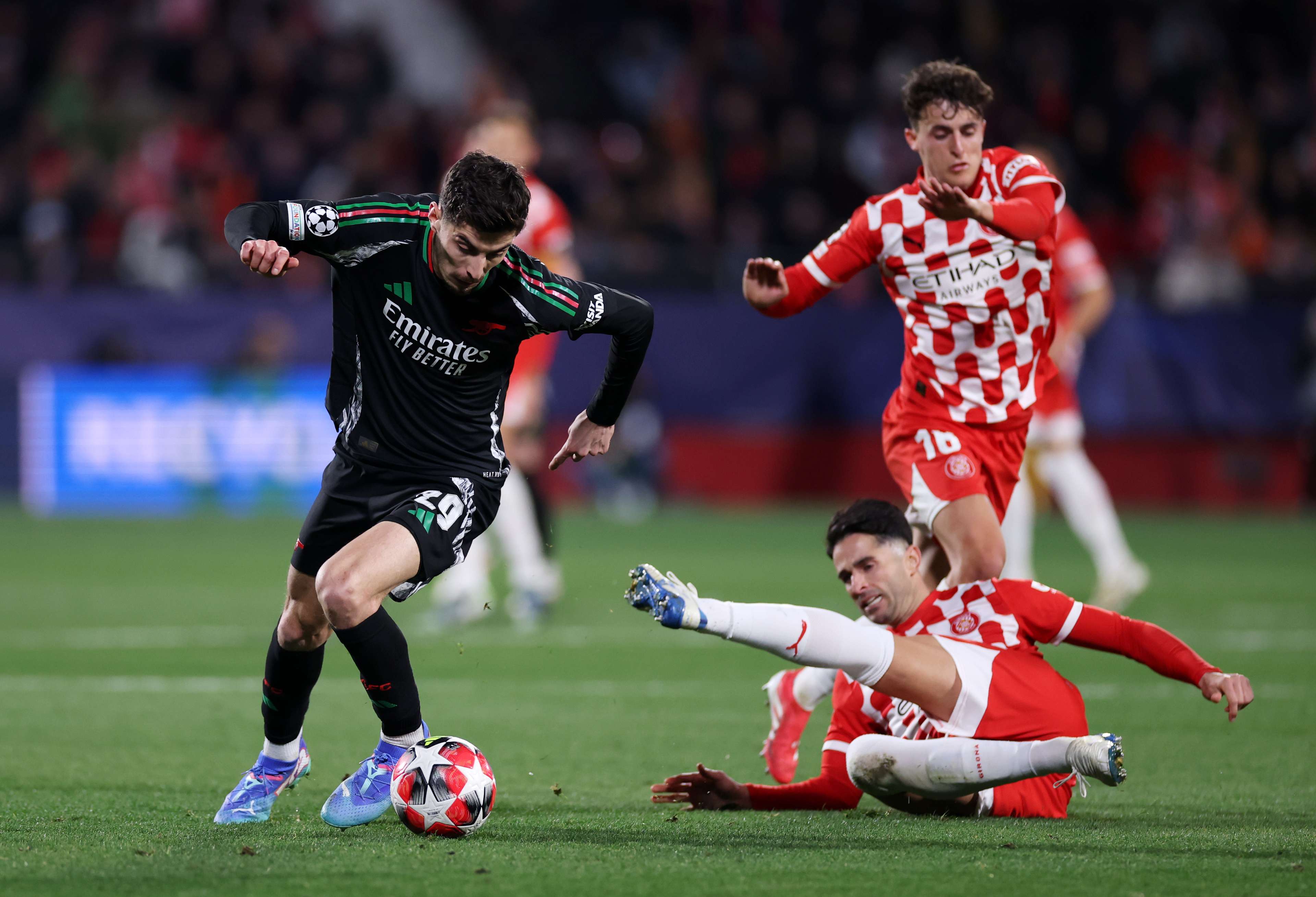 中国女足面对日本强敌困境 水庆霞战术与用人引发严重质疑