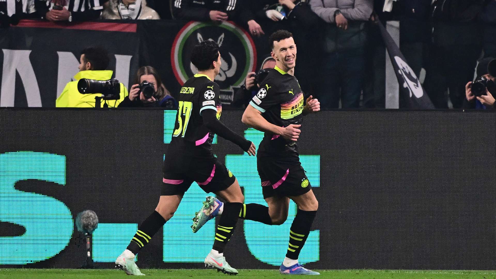 韩媒称六年前韩国队排名低于中国近期大幅提升展现卓越进步 واقعی