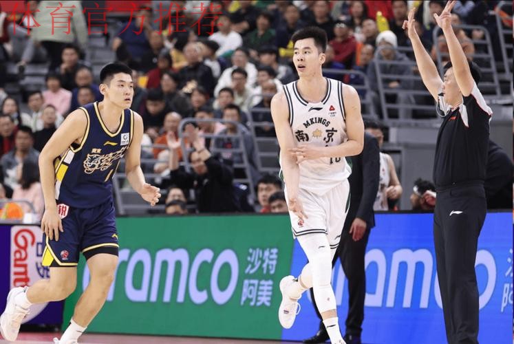 CBA新赛制第1人！在郭士强面前轰42+8+6，怪不得休赛期能获得NBA合同