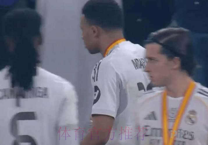 记者:几乎可以肯定安帅下赛季不在皇马 记者:几乎可以肯定安帅下赛季不在皇马